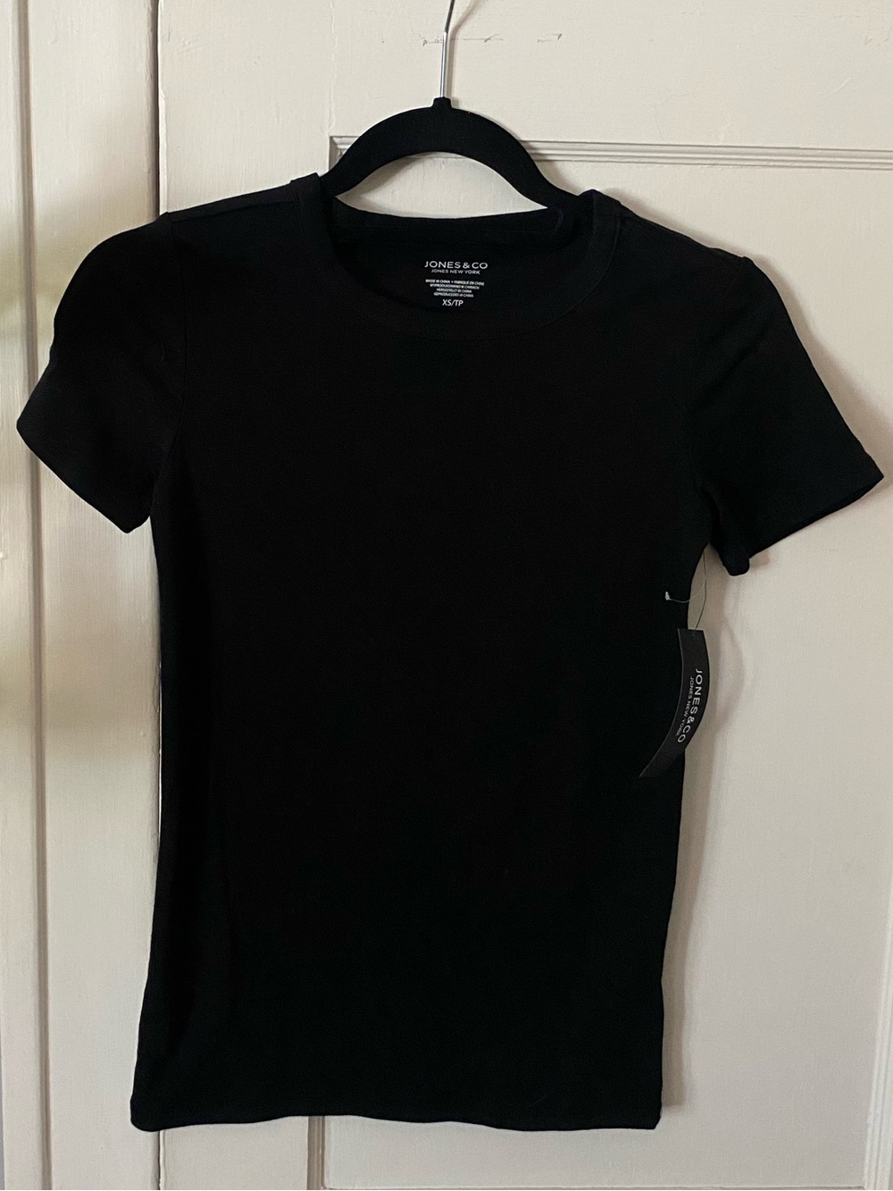 NWT Jones NY/Jones & Co. Classic Women's Solid Black Short-Sleeve Tee Macy’s